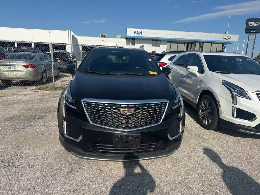 2021 Cadillac XT5 Premium Luxury photo 1