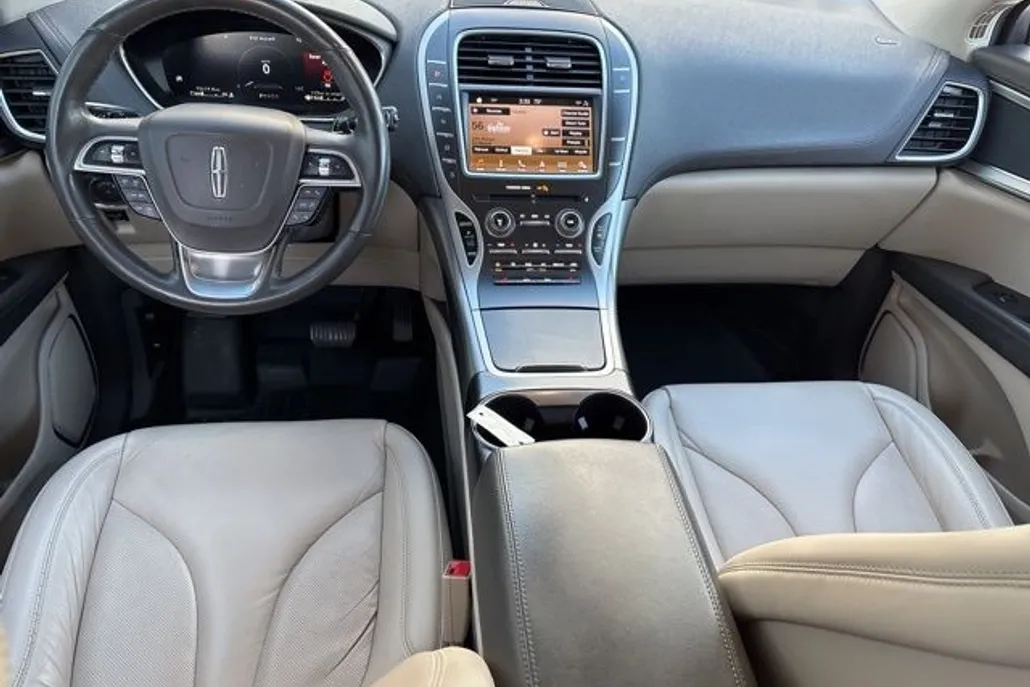 2019 Lincoln Nautilus Select photo 1