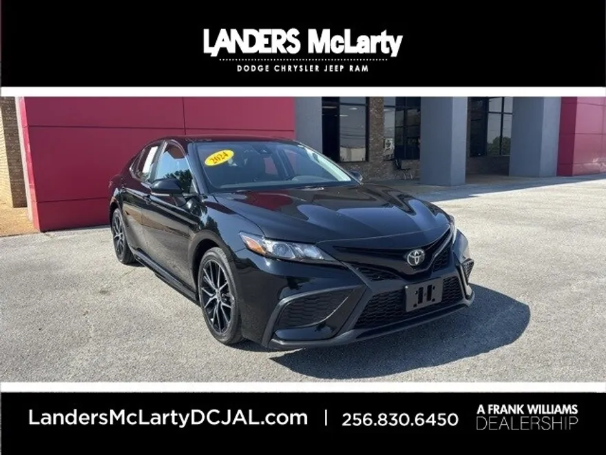 2024 Toyota Camry SE photo 1