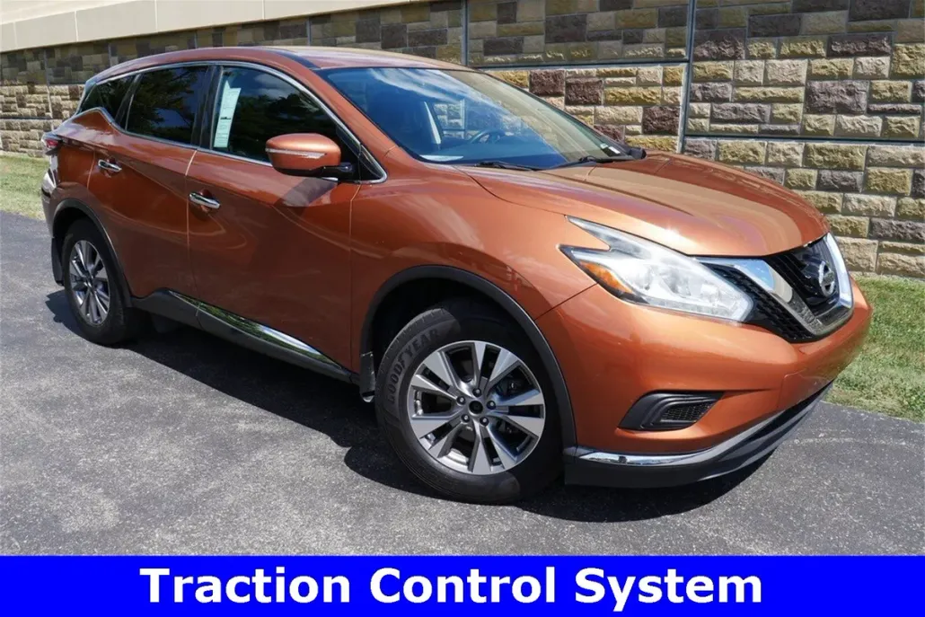 2015 Nissan Murano S photo 1