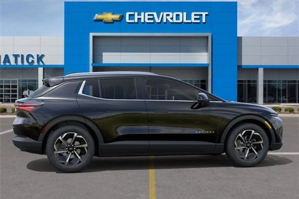 2026 Chevrolet Equinox EV 1LT photo 1