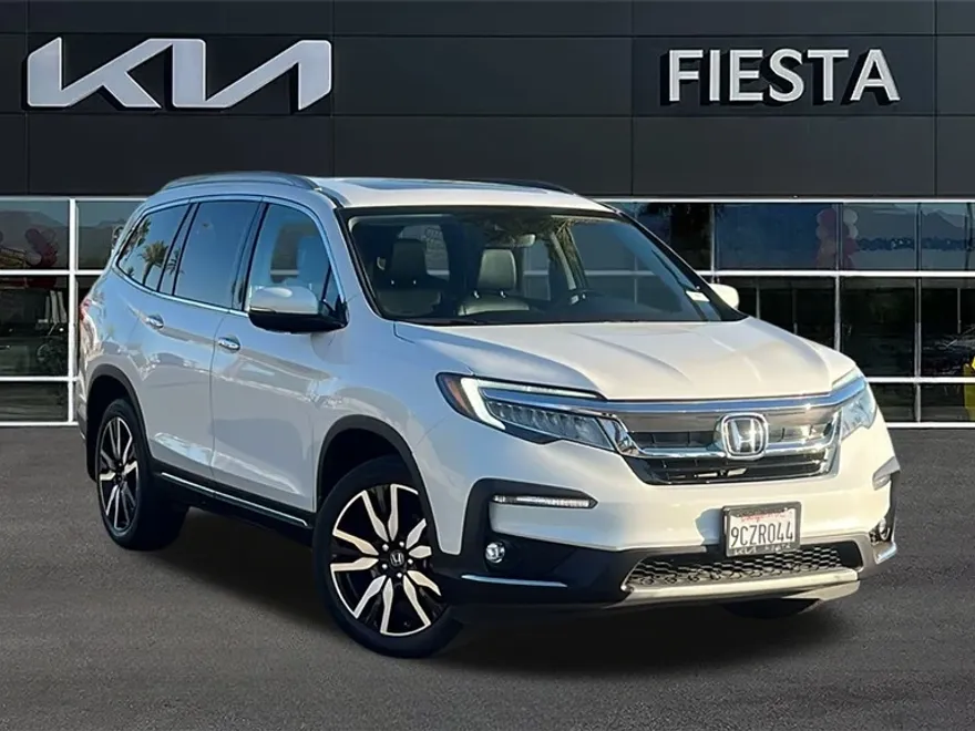 2022 Honda Pilot Touring photo 1