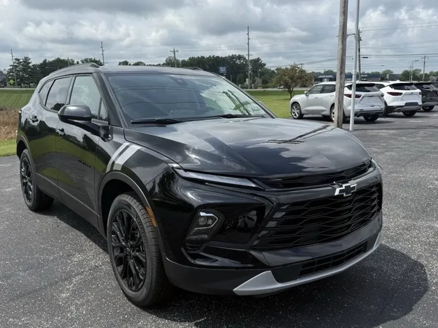 2025 Chevrolet Blazer 2LT photo 1