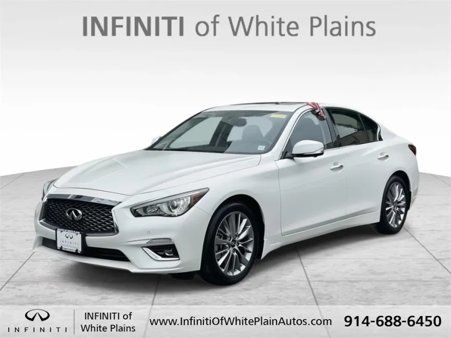 2024 Infiniti Q50 LUXE photo 1