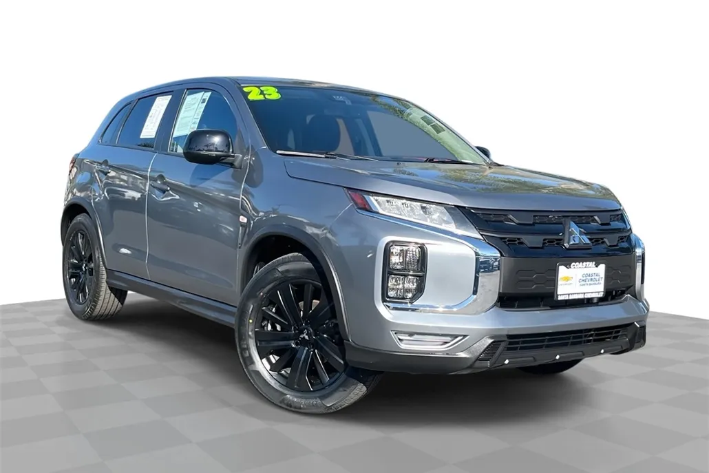 2023 Mitsubishi Outlander Sport SE photo 1