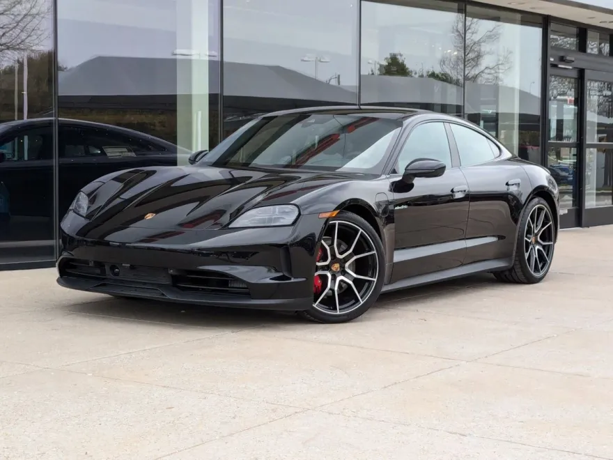2025 Porsche Taycan 4S photo 1