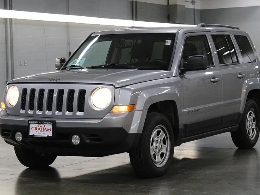 2016 Jeep Patriot Sport photo 1
