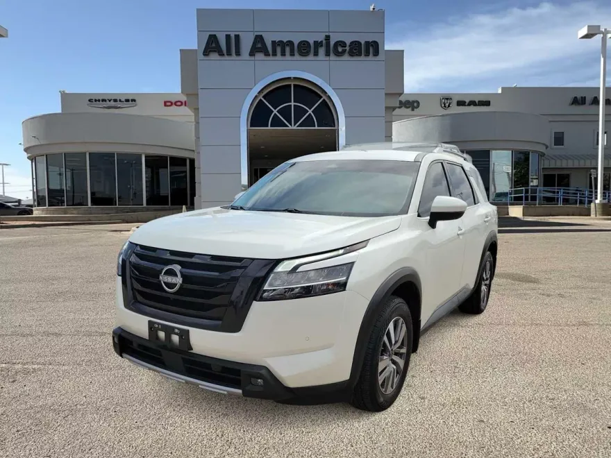 2023 Nissan Pathfinder SL photo 1