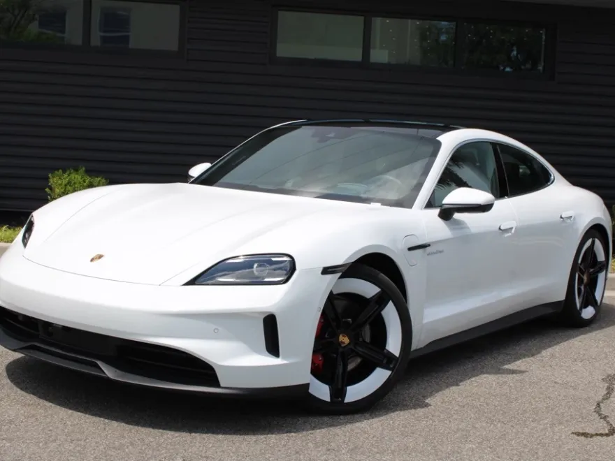 2025 Porsche Taycan 4S photo 1