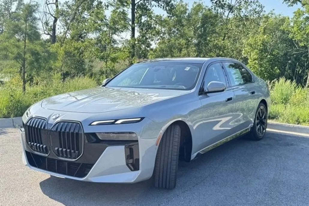 2025 Bmw 760i xDrive photo 1