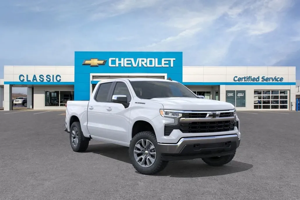 2026 Chevrolet Silverado LT photo 1