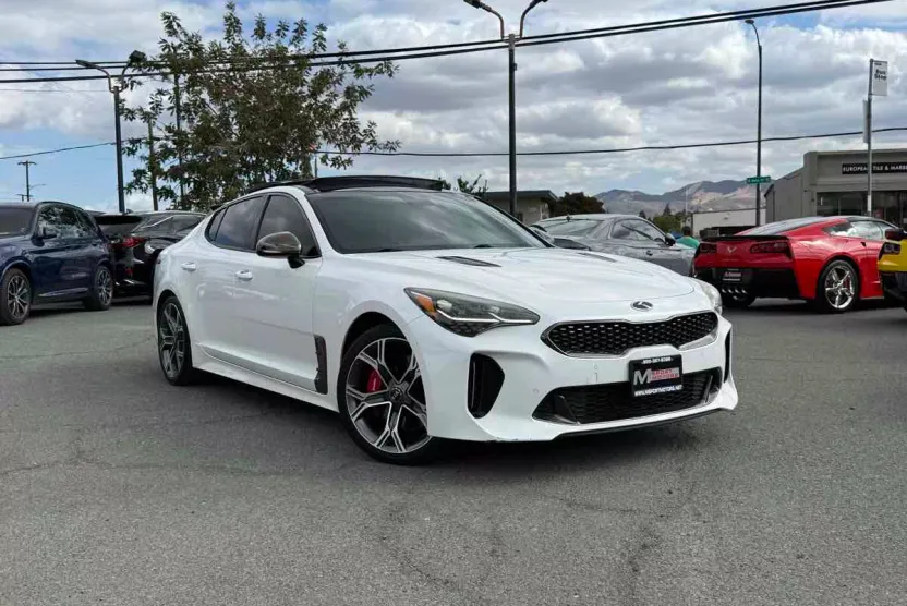 2018 Kia Stinger GT1 photo 1