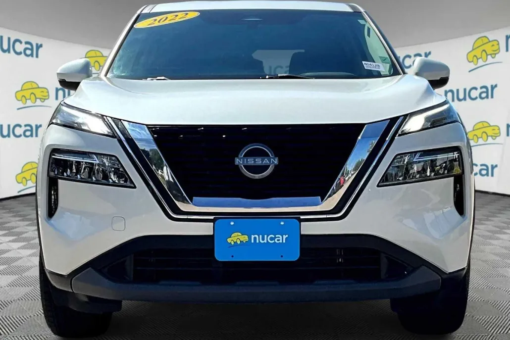 2022 Nissan Rogue SV photo 1