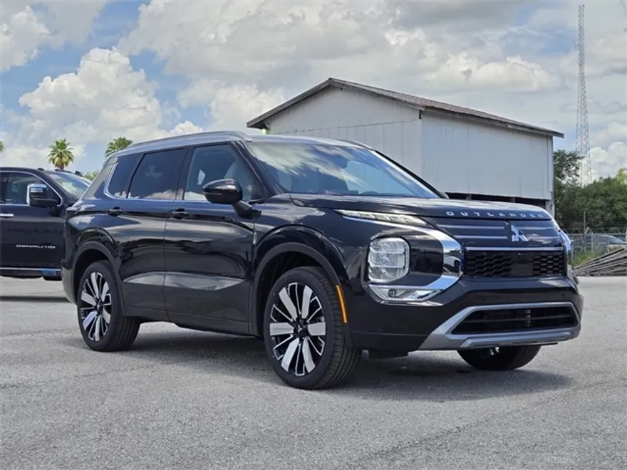 2025 Mitsubishi Outlander SEL GT photo 1