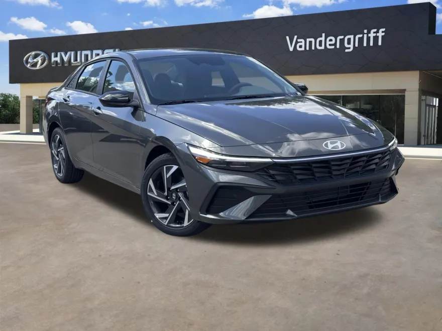 2025 Hyundai Elantra SEL Sport photo 1
