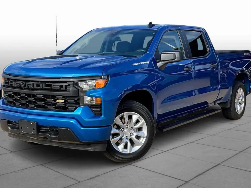 2022 Chevrolet Silverado 1500 Custom photo 1