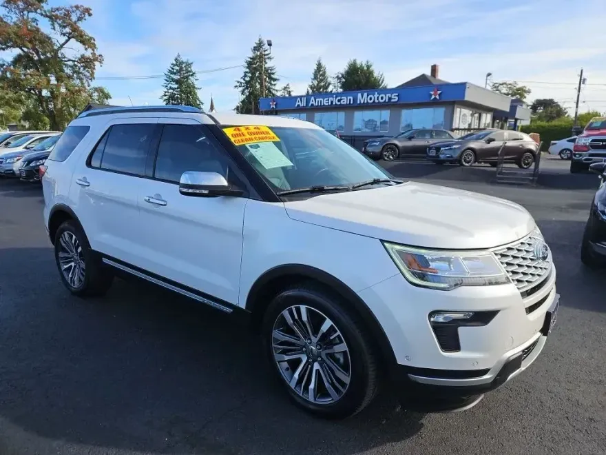 2019 Ford Explorer Platinum Sport photo 1