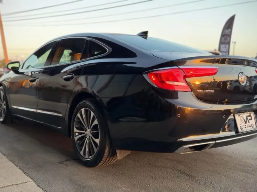 2017 Buick LaCrosse Premium I photo 1