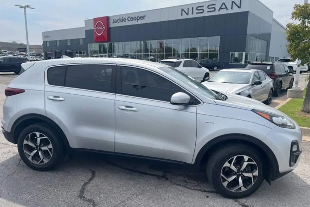 2020 Kia Sportage LX photo 1