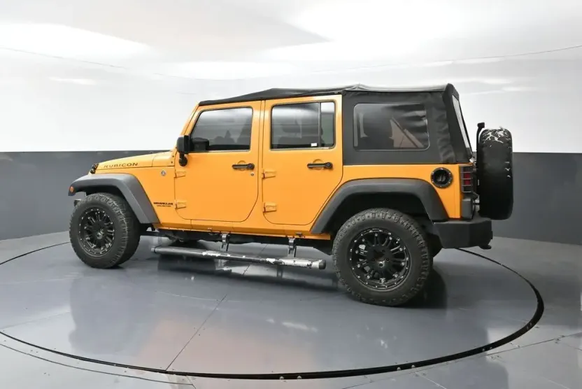 2012 Jeep Wrangler Unlimited Rubicon photo 1