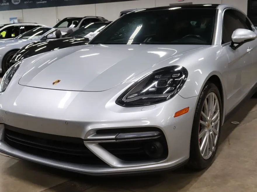 2017 Porsche Panamera Turbo photo 1
