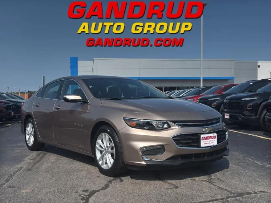 2018 Chevrolet Malibu 1LT photo 1