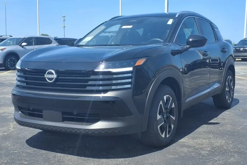 2025 Nissan Kicks SV photo 1