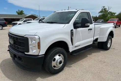 2025 Ford F-350 XL photo 3