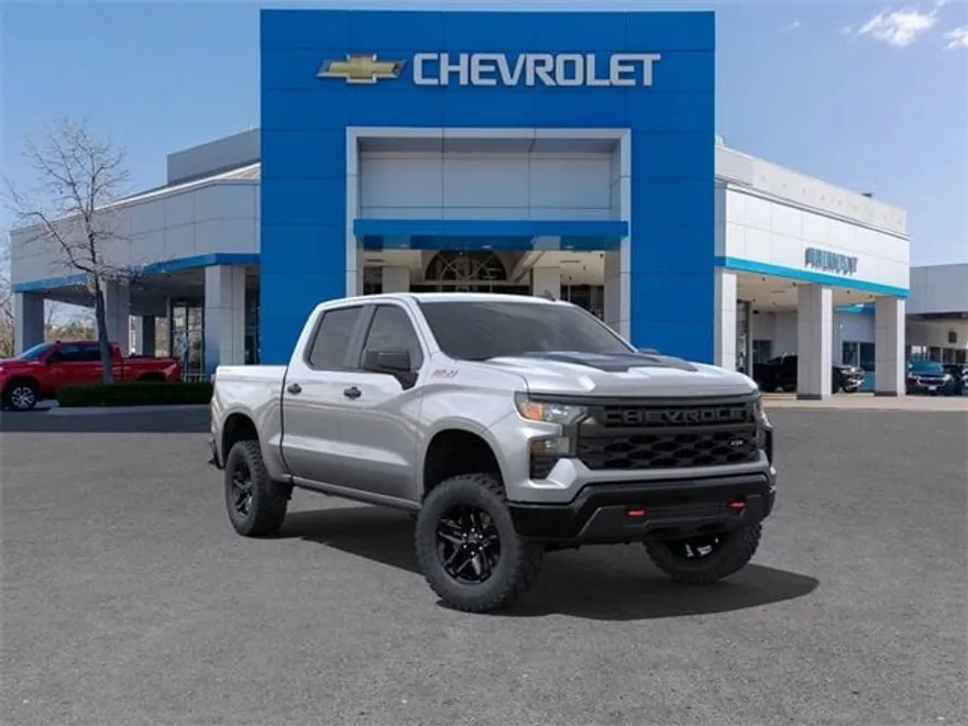 2025 Chevrolet Silverado Trail Boss Custom photo 1