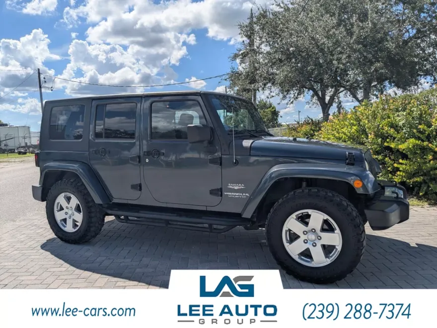 2008 Jeep Wrangler Sahara photo 1