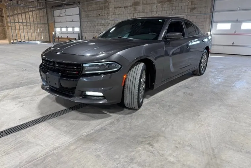 2017 Dodge Charger SXT photo 1