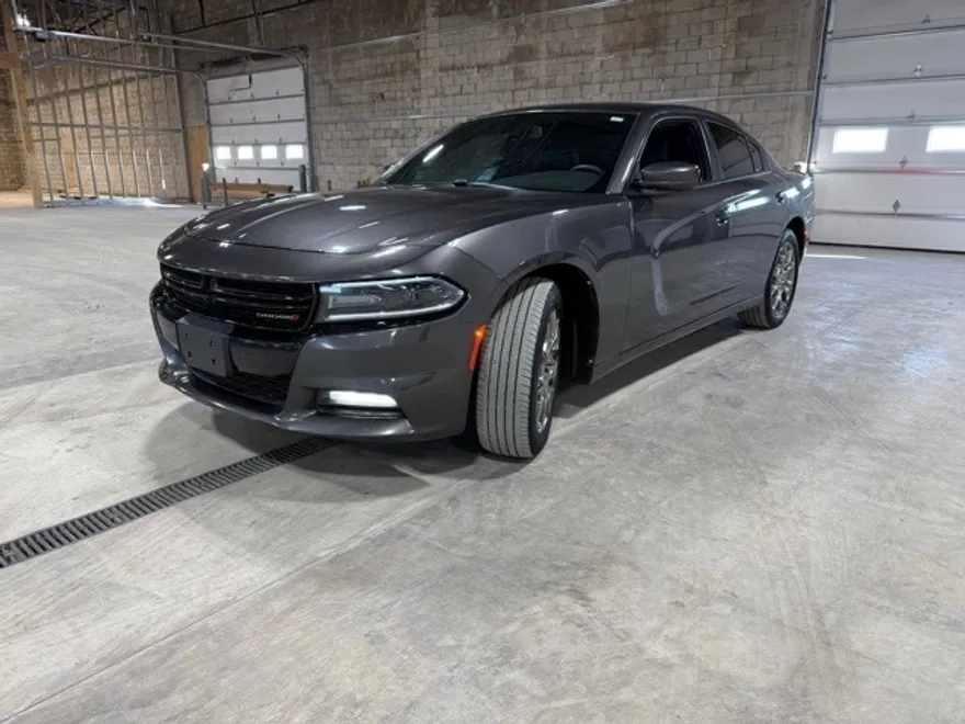 2017 Dodge Charger SXT photo 1