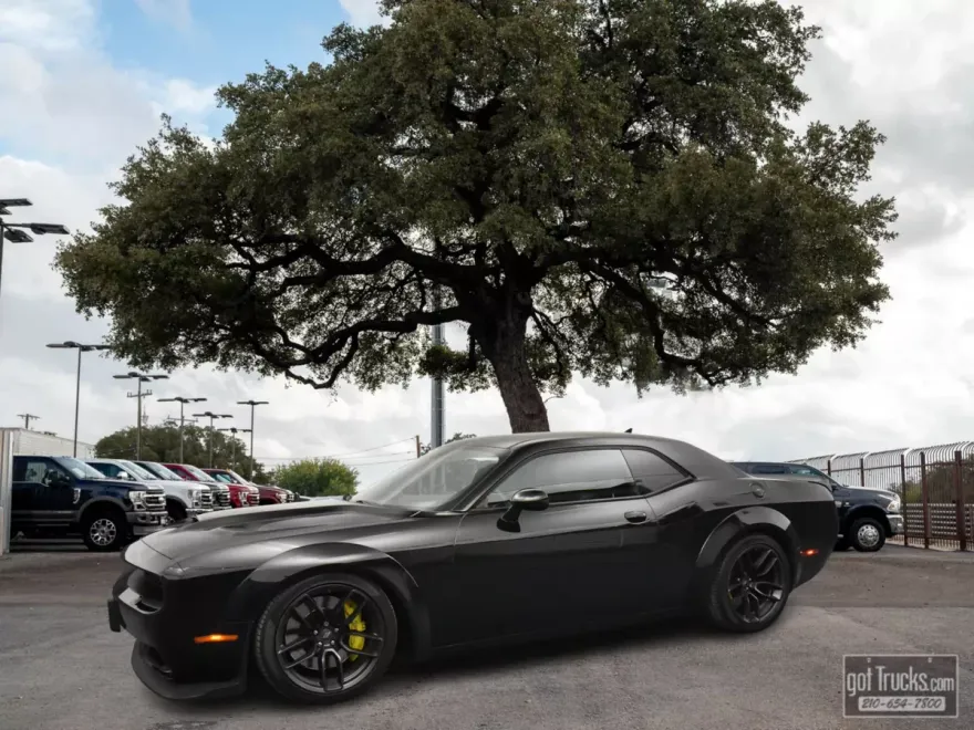 2019 Dodge Challenger R/T Scat Pack Widebody photo 1