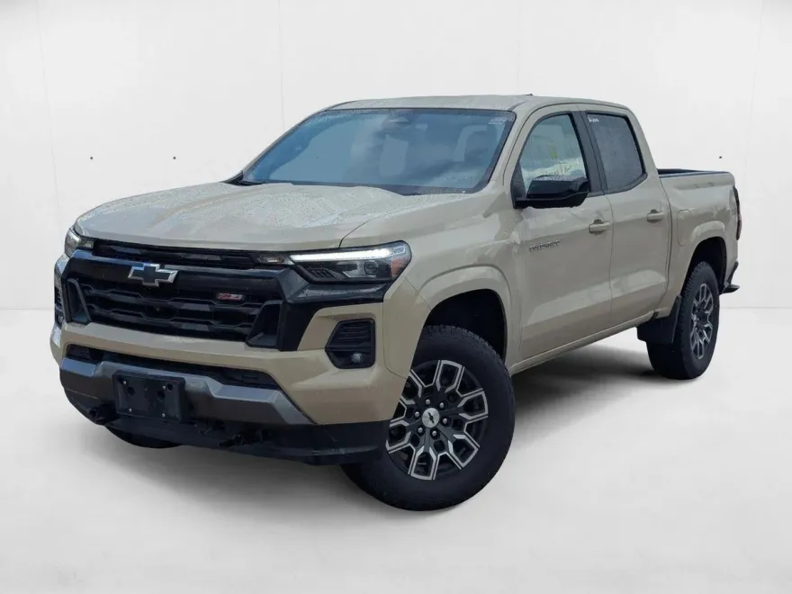 2023 Chevrolet Colorado Z71 photo 1