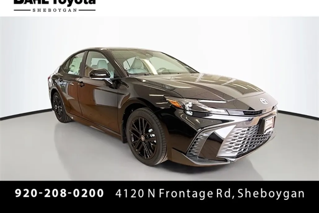 2025 Toyota Camry SE photo 1