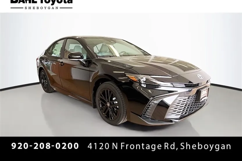 2025 Toyota Camry SE photo 1