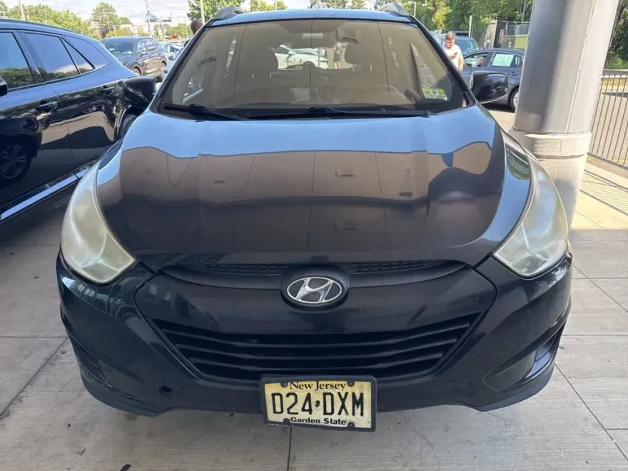2011 Hyundai Tucson GLS photo 1