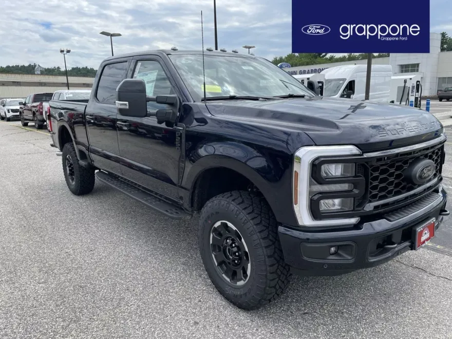2025 Ford F-250 Lariat photo 1
