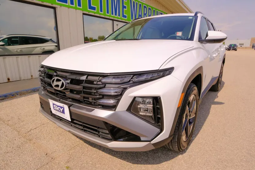 2025 Hyundai Tucson SEL photo 1