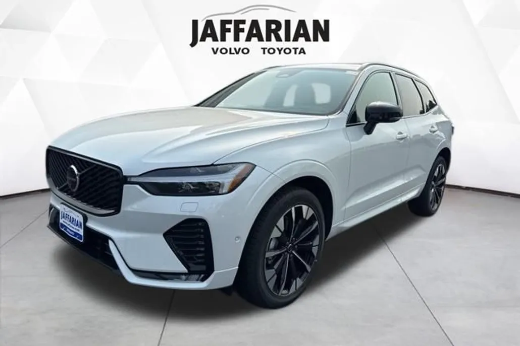 2026 Volvo XC60 B5 Plus photo 1