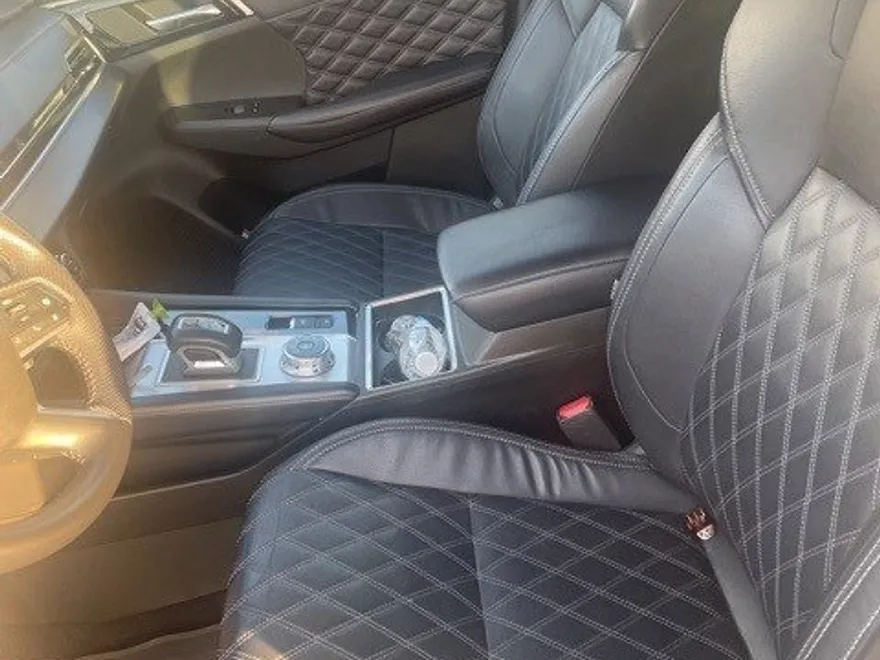 2023 Mitsubishi Outlander SEL photo 1