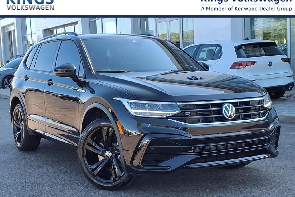 2024 Volkswagen Tiguan SE R-Line Black photo 1
