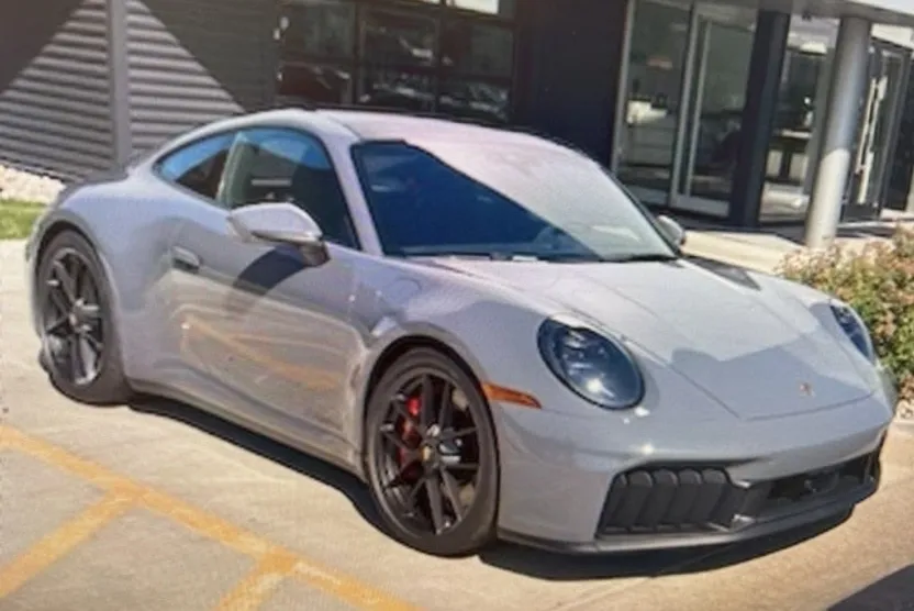 2025 Porsche 911 GTS photo 1