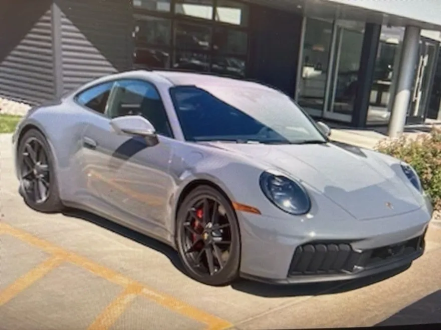 2025 Porsche 911 GTS photo 1