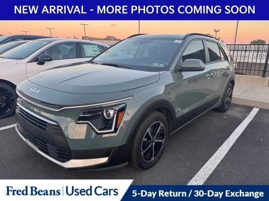 2023 Kia Niro Plug-In Hybrid EX photo 1