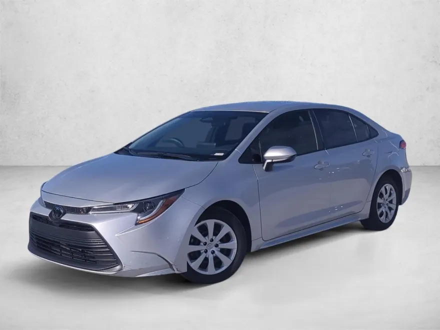 2024 Toyota Corolla LE photo 1