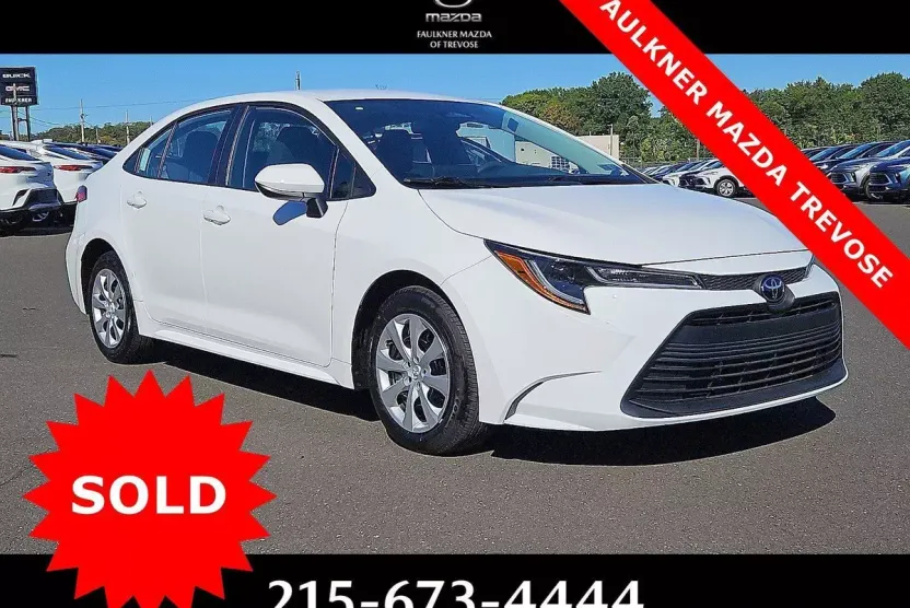 2024 Toyota Corolla LE photo 1