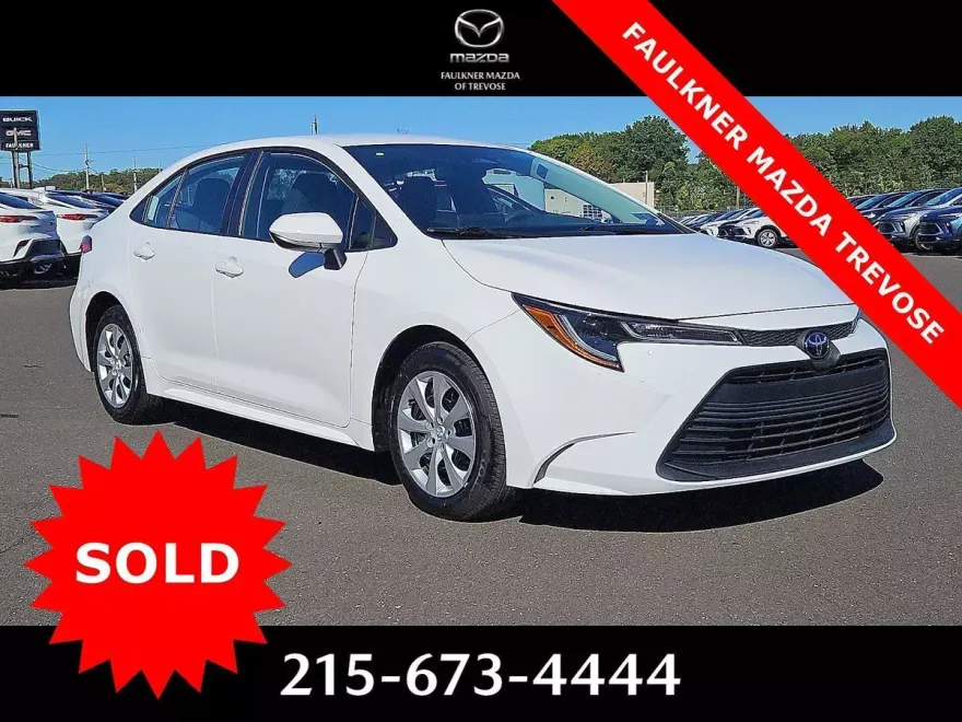 2024 Toyota Corolla LE photo 1
