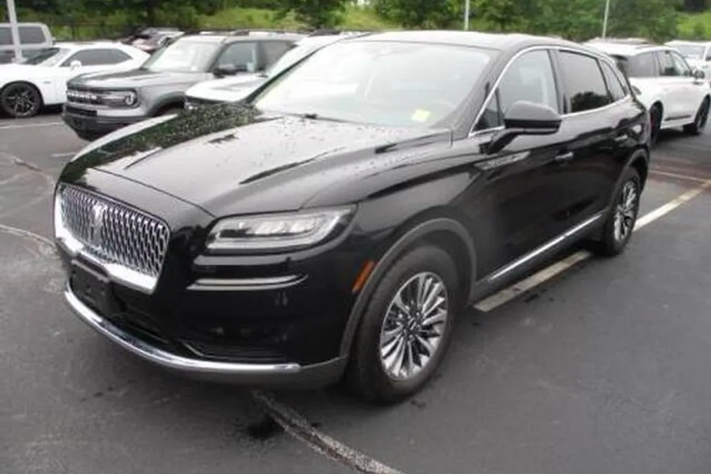 2022 Lincoln Nautilus photo 1