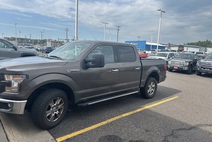 2015 Ford F-150 XLT photo 1